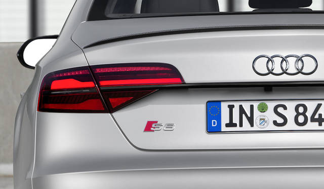 Audi S8 plus|アウディ S8 プラス 040