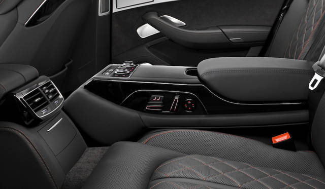 Audi S8 plus|アウディ S8 プラス 070