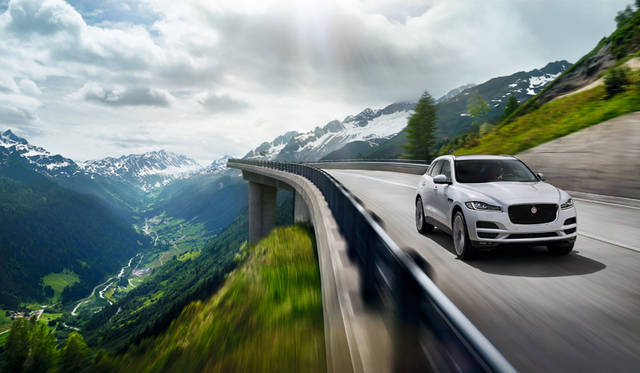 Jaguar F-Pace Portfolio|ジャガー Fペース ポートフォリオ 050 Jaguar F-Pace Portfolio|ジャガー Fペース ポートフォリオ