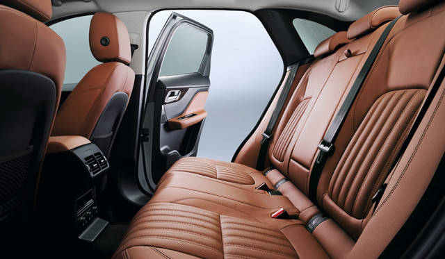 Jaguar F-Pace Portfolio|ジャガー Fペース ポートフォリオ 063 Jaguar F-Pace Portfolio|ジャガー Fペース ポートフォリオ