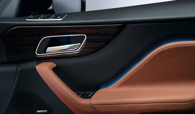 Jaguar F-Pace Portfolio|ジャガー Fペース ポートフォリオ 072 Jaguar F-Pace Portfolio|ジャガー Fペース ポートフォリオ
