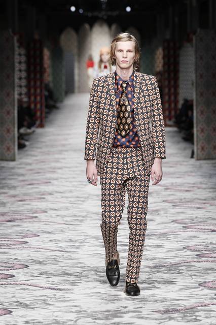 SS16DLR_London, Giles,London