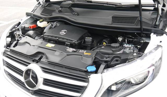 Mercedes-Benz V class|メルセデス・ベンツ V クラス 022 クリーン技術BlueTECを搭載した2.2リッターディーゼルエンジンは日本専用に開発されたもの