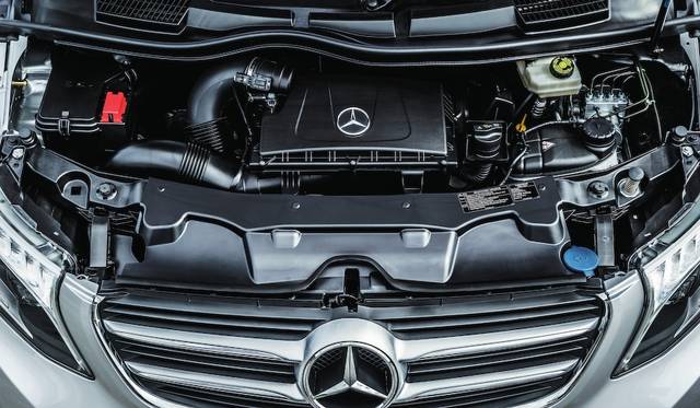des-Benz V class|メルセデス・ベンツ V クラス 024 クリーン技術BlueTECを搭載した2.2リッターディーゼルエンジンは日本専用に開発されたもの