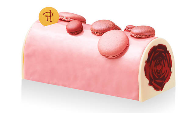 <h2 class="cnt_subtitle">PIERRE HERMÉ PARIS｜ピエール・エルメ・パリ</h2>  バラとフランボワーズのコンビネーションが楽しめるオリジナルスイーツ「パラディ」が、あたらしい装いのライチをくわえて代表作「イスパハン」に生まれ変わった。ライチがバラのテイストを高め、甘酸っぱいフランボワーズがそれぞれの個性を引き立てる。印象的なフレーバーがうまく融合した三位一体とも言える、イスパハンならではの味わいのコントラストが魅力。サイドに描かれたバラもゴージャスで華やか。  <br /> <br />   <strong>「ビュッシュ イスパハン」</strong>　※120個限定<br /> 価格｜5940円（17×9×8センチ）<br /> 予約期間｜12月16日（水）まで　※コンビニ決済は12月12日（土）まで<br /> 引渡期間｜12月18日（金）～25日（金）<br /> 引渡場所｜青山店、伊勢丹新宿店、日本橋三越店、西武渋谷店、大丸東京店、西武池袋店、ザ・リッツ・カールトン京都店ほか<br /> 予約方法｜各店舗、ウェブサイト  <br /> <br />  <div class="article-contact">  <div class="article-contact-head">問い合わせ先</div>  <div class="article-contact-deta">  <p class="article-contact-name">ピエール・エルメ・パリ 青山</p>  <p class="article-contact-tel">Tel. 03-5485-7766</p>  <p class="article-contact-url">http://www.pierreherme.co.jp</p> </div>  </div>