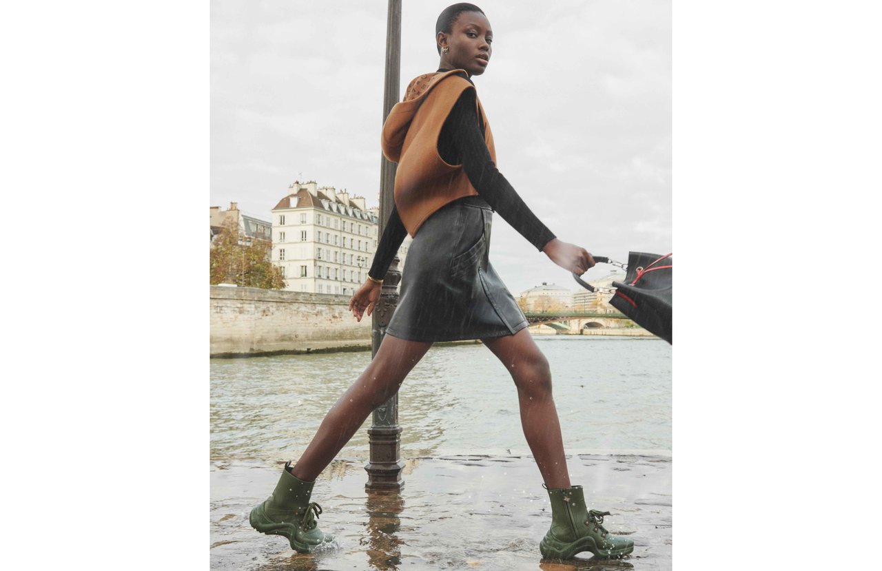 美品❣️雨靴、4、5回着用　ルイ・ヴィトン ルイ・ヴィトン新作レインシューズ、“モノグラム・フラワー