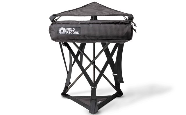 カーボンポールを使用した超軽量チェア「FR-chair carbon