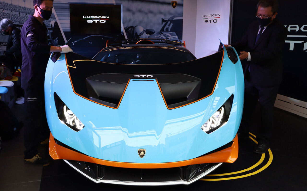 レース仕様直系の公道モデル ランボルギーニ「ウラカンSTO」 Web