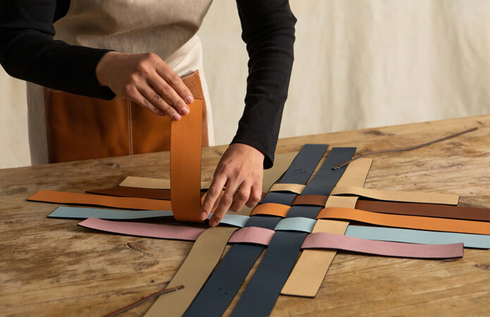 希少✨ LOEWE ORIGAMI CUBO ハンドバッグ レザー アナグラム 楽天市場】LOEWE ロエベ ハンドバッグ CUBI ANAGRAM SMALL