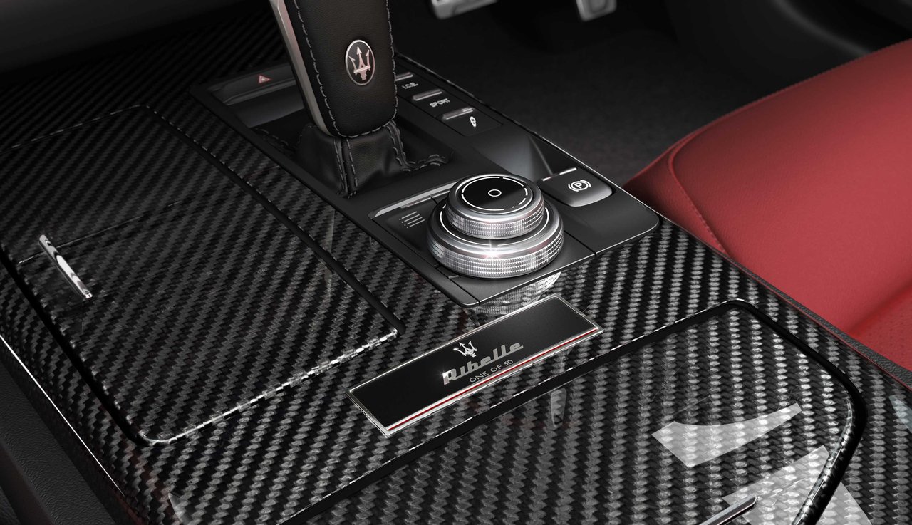 反逆者 を意味するギブリの30台限定車 Maserati Web Magazine Openers ウェブマガジン オウプナーズ