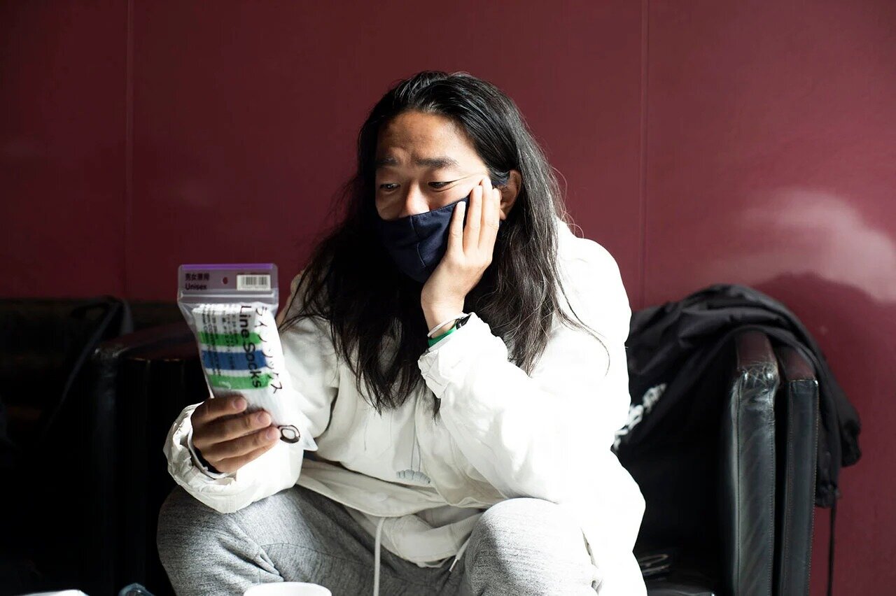 コンビニで知らぬ間に エコ や サスティナブル を実践 画期的な新ブランド Convenience Wear の デザイナー 落合宏理さん Convenience Wear Web Magazine Openers ウェブマガジン オウプナーズ