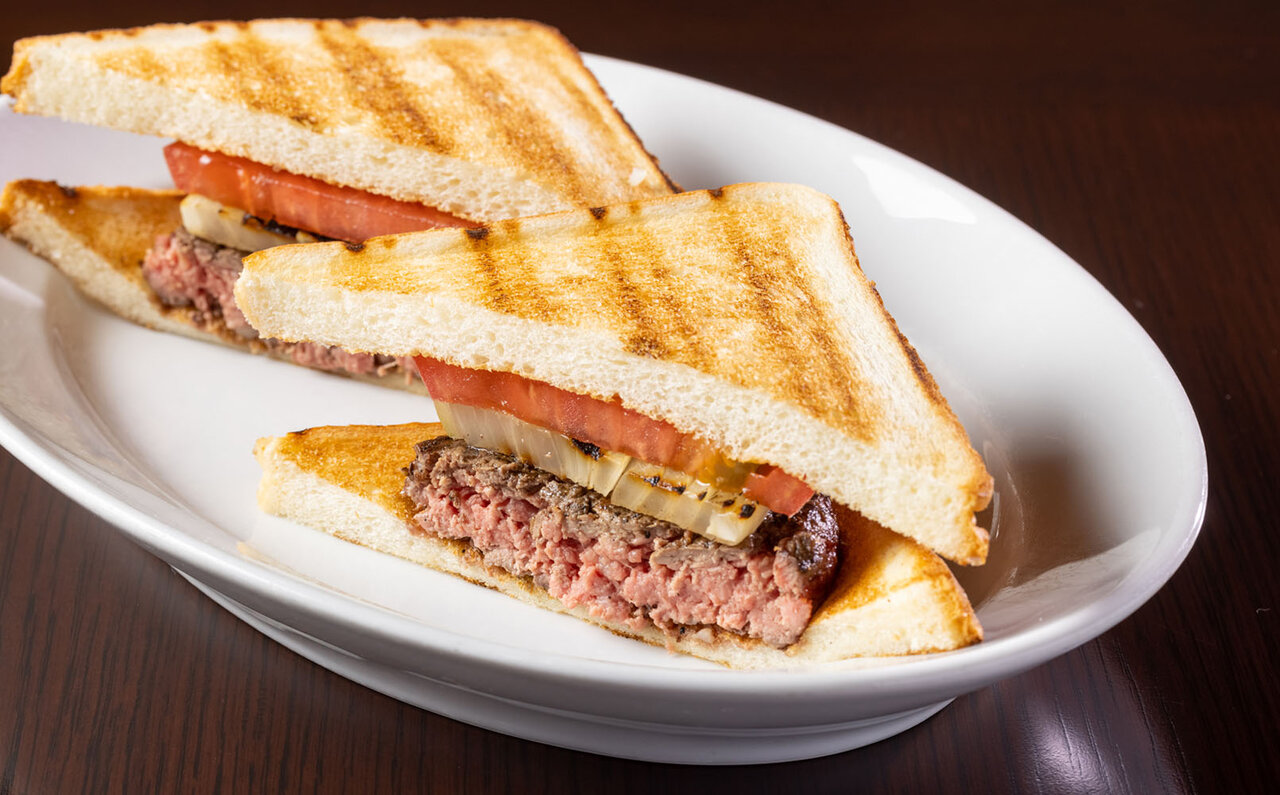 ハンバーガー　プロフ必読 3000日バーガーが食べたくなったらコメントに“🍔🥩“て書いて教え