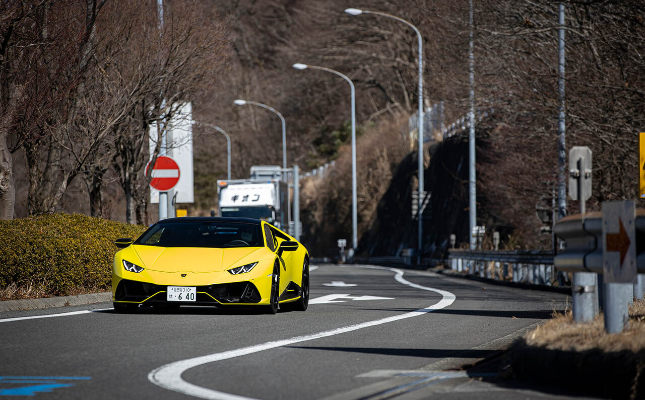 ランボルギーニウラカンEVO V10スーパースポーツ『ウラカンEVO』登場。ランボルギーニの次