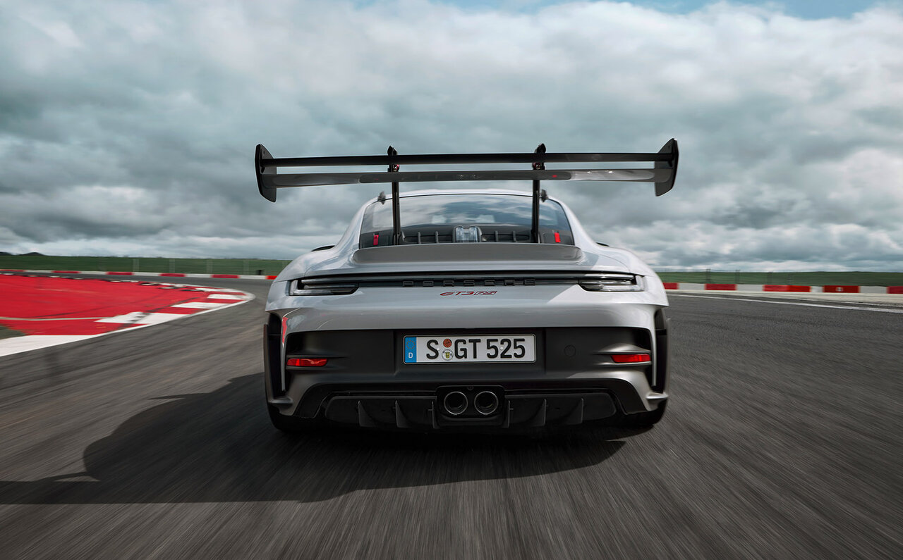 公道走行可能なハイパフォーマンスマシン、新型ポルシェ「911 GT3 RS 