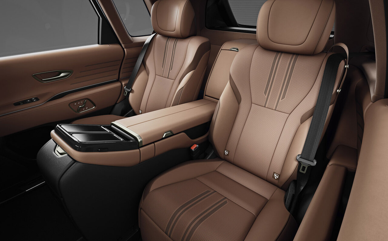 SUVではなかった──まったく新しいスタイルのセンチュリーが