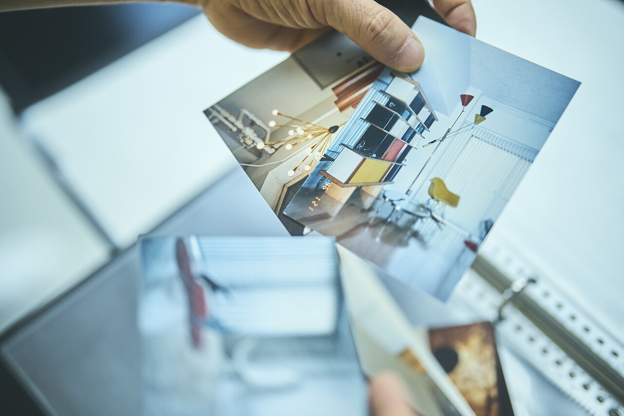 当時の自宅に置かれていたジャン・プルーヴェのメキシカンブックケース