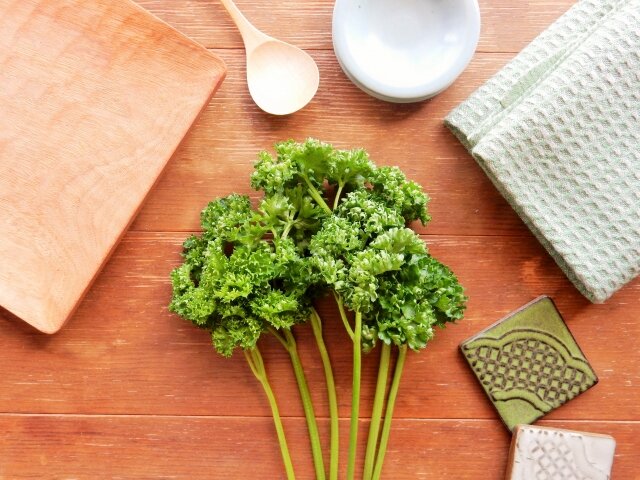 ワーキングウーマンウォッチ 丁寧な暮らし できていますか 時短と丁寧のはざまで揺れる女性たち 19年4月号 Herstory Review