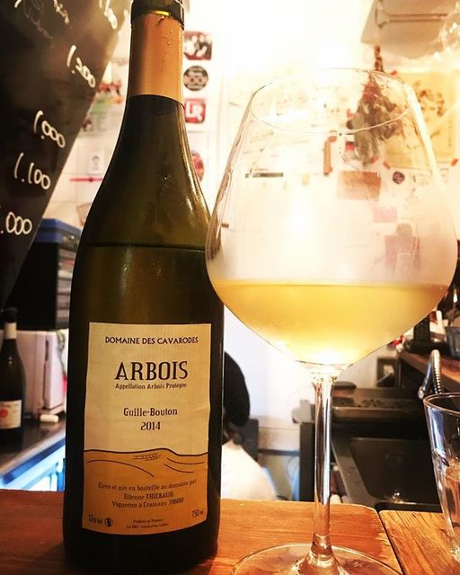 winyさんはInstagramを利用しています:「Guille-Bouton 2014 / Domaine des Cavarodes (Etienne Thiebaud) - Jura, France (Chardonnay) ギーユ・ブートン 2014 / ドメーヌ・デ・キャヴァロド（エティエンヌ・ティボー）-…」 (11022)