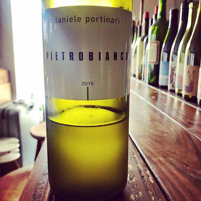 nadja1963 on Instagram: “ありがたワイン。今宵は19時開店☆ナジャにどうぞ。#danieleportinari #winebarnadja #vinvivant #ナチュラルワイン#塚口ワイン#阪急塚口#梅田から10分 ..#塚口グルメ 😎” (16757)
