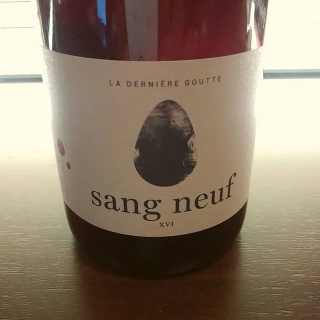 C’est bien on Instagram: “高松は夕方から冷え込んで雨も降ってきました。  ボジョレーの若手、シリル・ヴイヨ。ジャン=クロード・ラパリュの弟子です。 フレッシュで穏やかな2016のキュベ。 暖まりにいらして下さい。  #sangneuf  #cyrillevuillod…” (20384)
