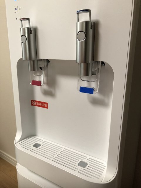 自宅でウォーターサーバーの試し置きが体験できるARサービス！ 気軽に自宅のリビングやキッチン、寝室など好きな場所に試し置き