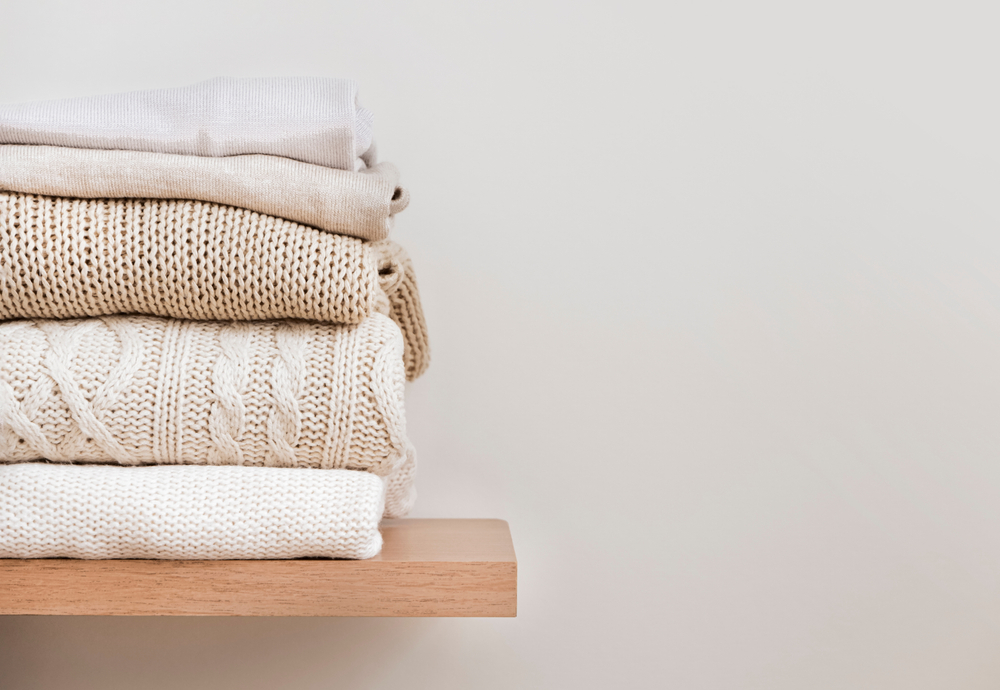 くすみブラウンのニット