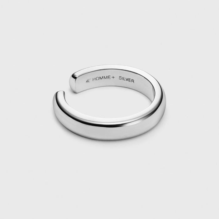 4℃ HOMME+のシルバーイヤーカフ