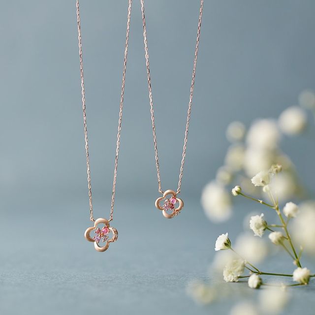 ４℃のFlower Motif Jewelry