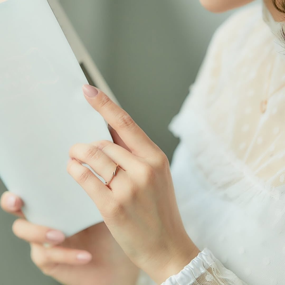 新しい道を進む彼女に。転職祝いには素敵なジュエリーを