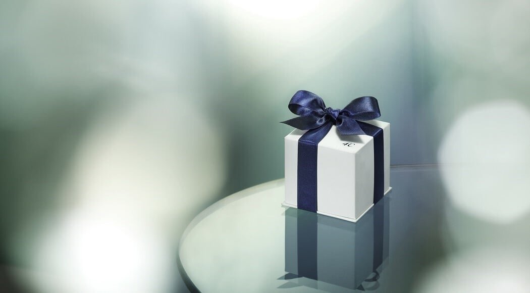 大切なひとの誕生日に贈るジュエリー。想いを込めたプレゼントで愛を表現しよう