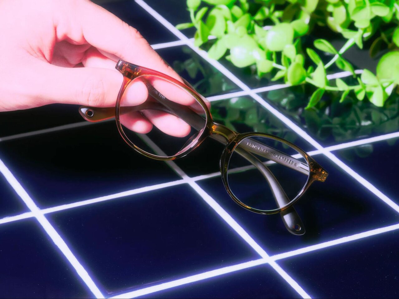 介護施設の入浴介助でも活躍！お風呂・サウナ用メガネ「AIGAN FORゆⅡ」の使い心地を聞いてみた！