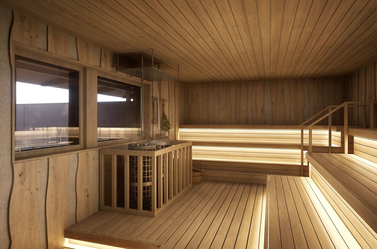 茨城県産の八溝材を使用した木の温もりと香りが漂うサウナ室
