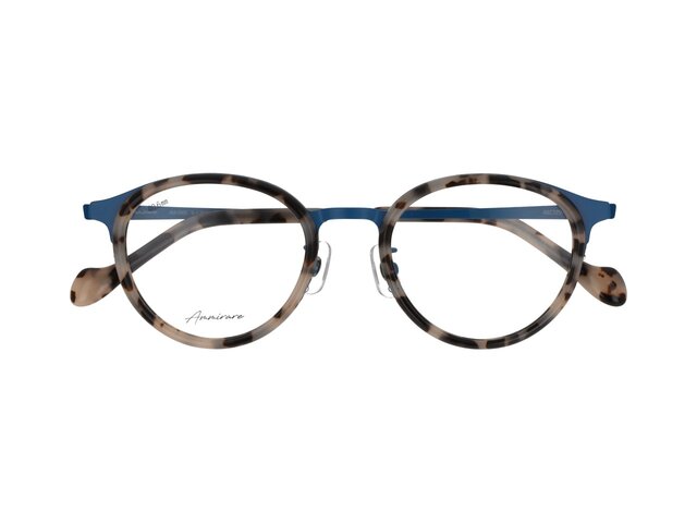 深みのあるブルーがポジティブなエネルギーを引き立てる1本。独創的なカラーリングと丸みのあるシェイプが、「自分らしさ」を楽しみたい気持ちに寄り添います。表現のアイテムとして使えるデザイン性の高さが魅力で、日常のコーディネートにも個性をプラス。専用ケースとホルダー付きで使いやすさも抜群です。