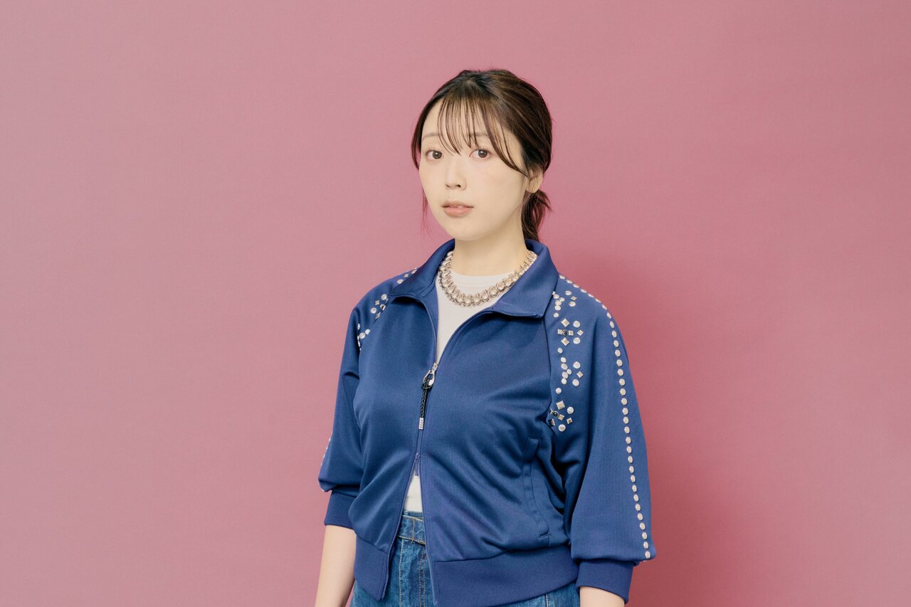 “女子大生っぽい”時代から、TOGAやsacaiまで。文芸評論家・三宅香帆のファッション遍歴