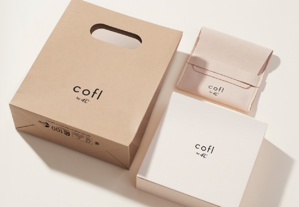 「cofl by ４℃」の包装箱や紙袋