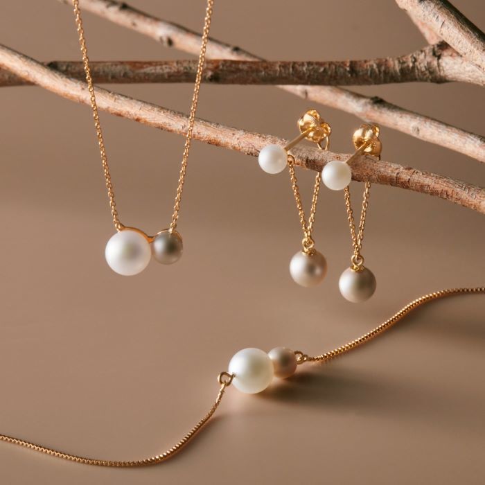 ４℃のパールネックレスとピアス