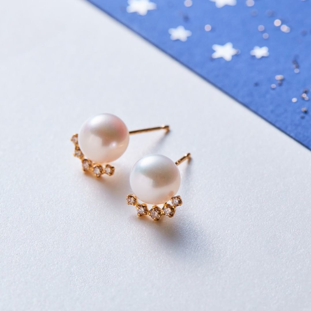上品な４℃ピアス