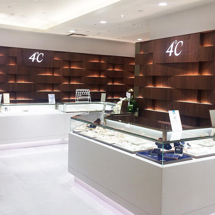 ４℃の店舗内装
