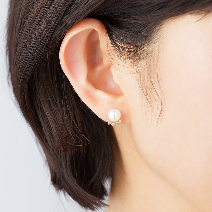 ４℃のパールピアス