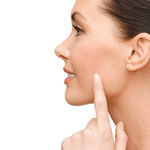 マスクから頬が見えるのはOK？正しいサイズとトラブル対処法