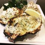 殻付き牡蠣を食す 安芸の宮島