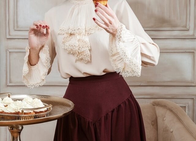 美品 ユナイテッドアローズ TOKYO 1,7万円 フリルブラウス 黒 C464 黒