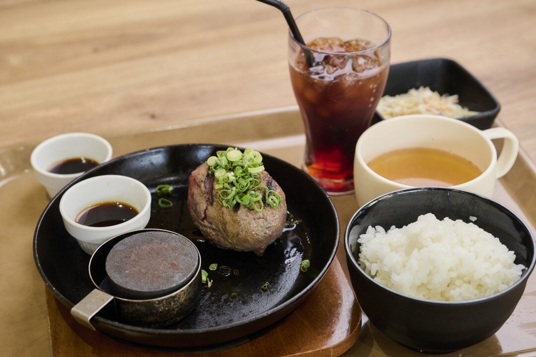 極味や：薪火焼ハンバーグ