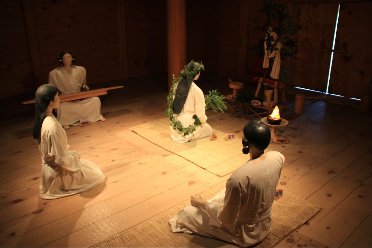 弥生時代の儀式を再現した主祭殿