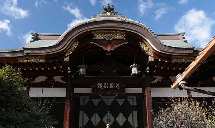 本堂の月輪影殿