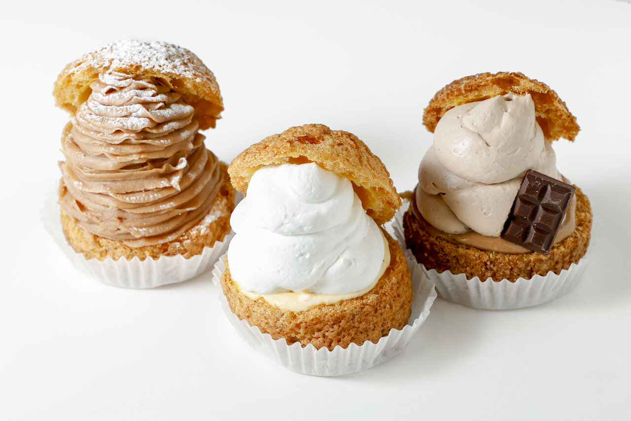 さまざまな種類のシュークリーム