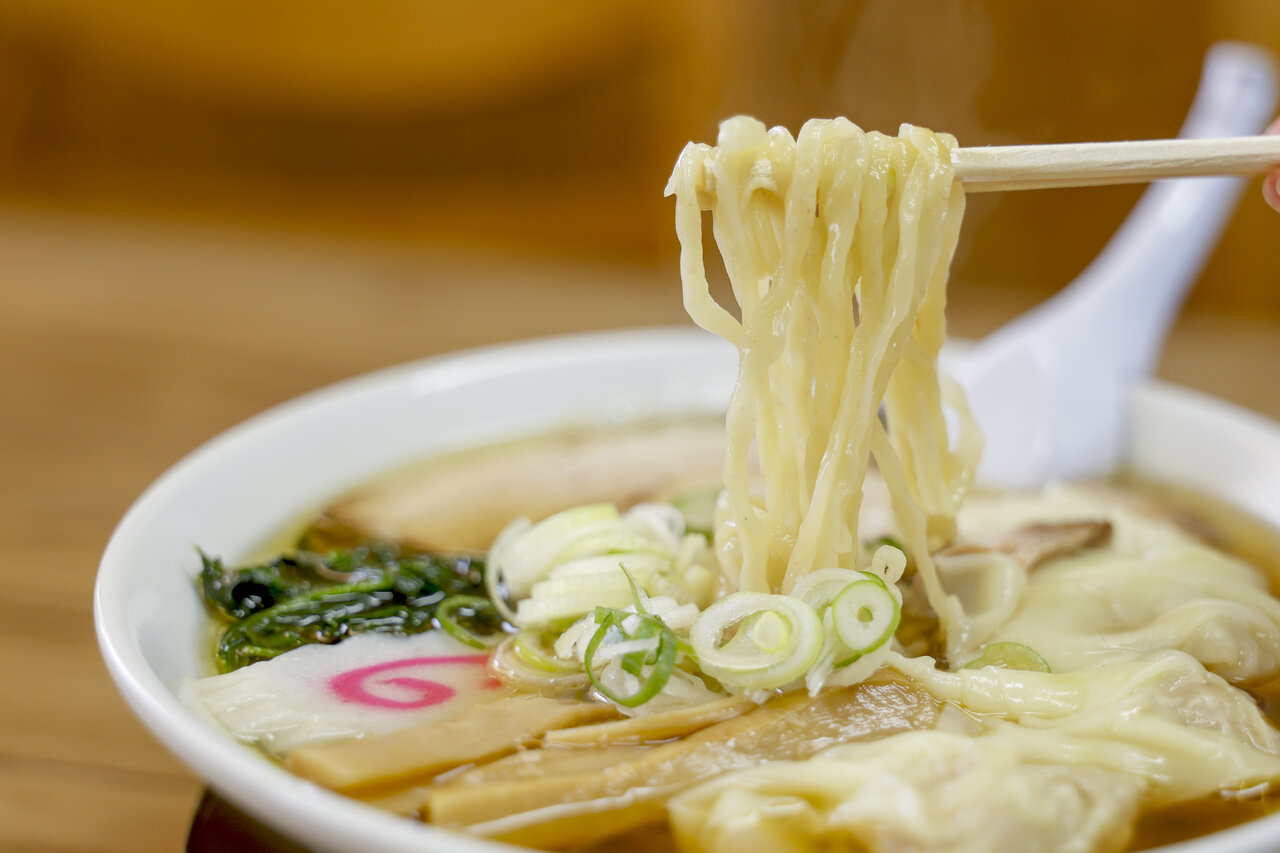 平打ちのちぢれ麺