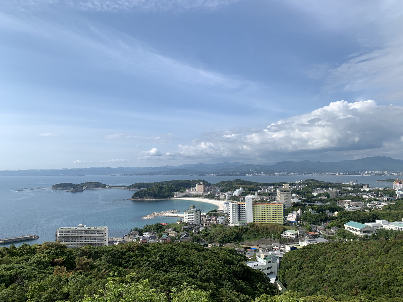 上空から見た白良浜