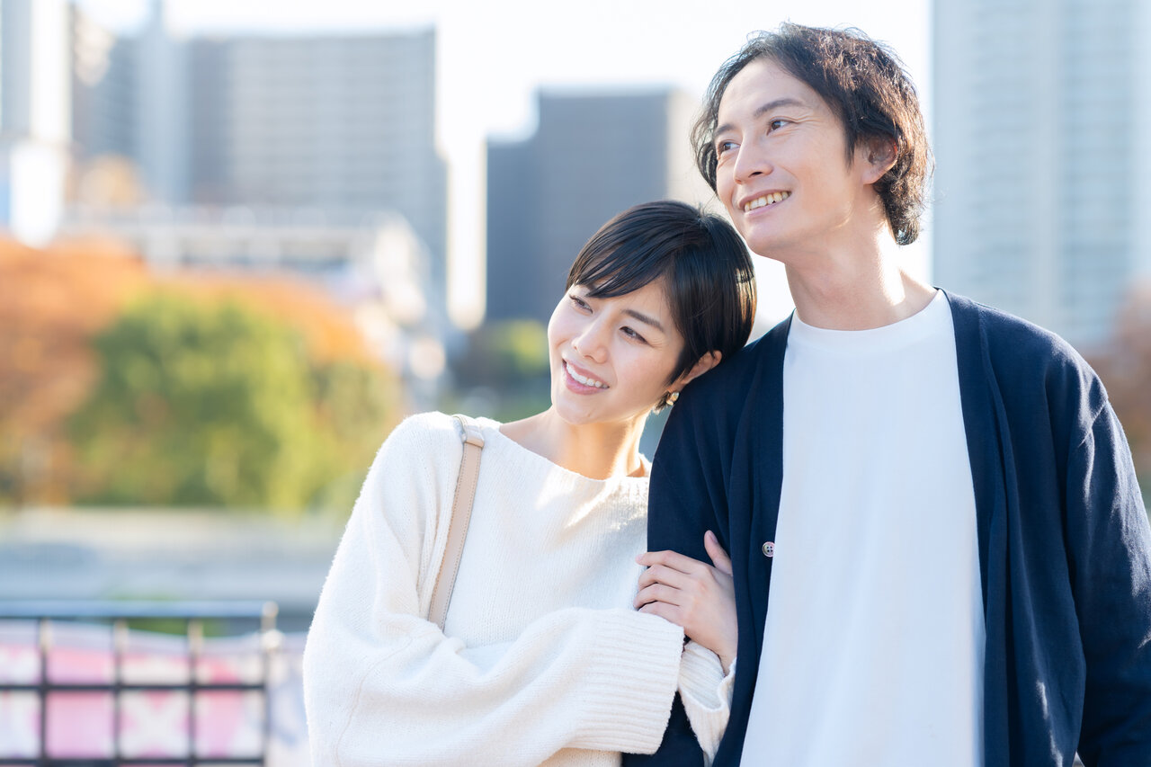 デートを楽しむカップル