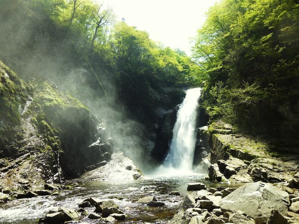 秋保大滝が流れ落ちる滝つぼ